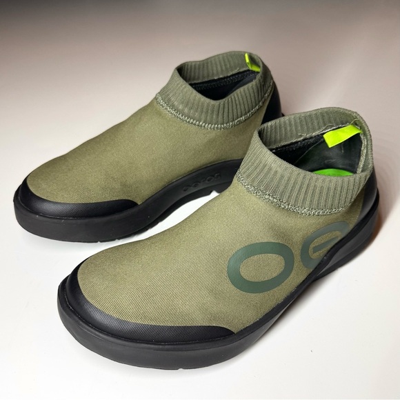 OOFOS Mens OOmg eeZee Low Shoe Green/ Black Slip On Size- 10 - Picture 4 of 8